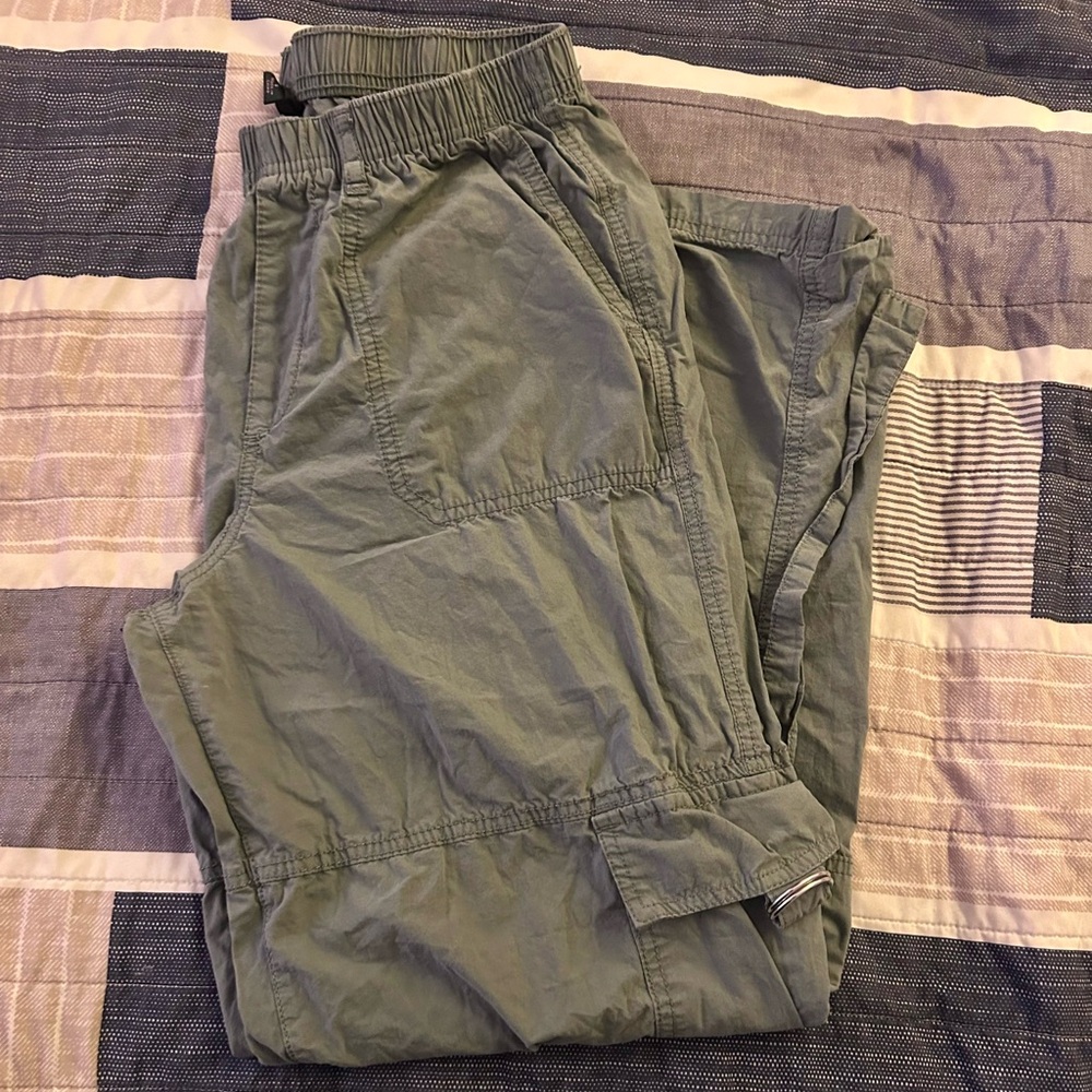 Wild Fable Women’s Cargo Pants in Green & Cream 2Pairs